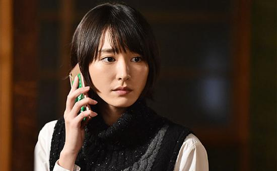 《逃避虽可耻但有用》剧照