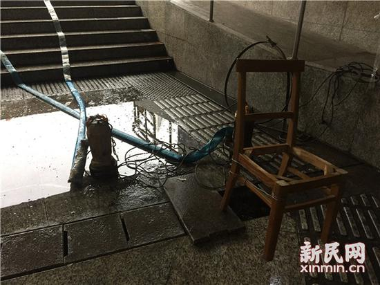 水泵正在抽水。萧君玮 摄