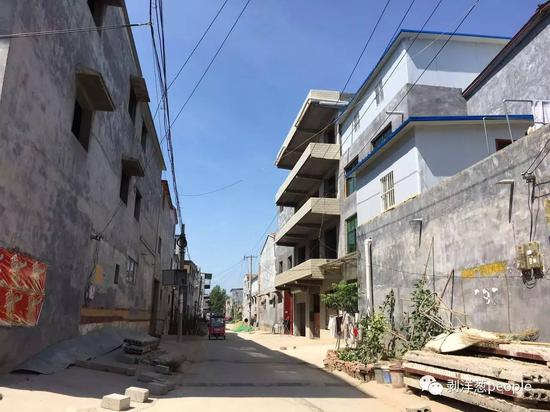 　　刘庄村是典型的市郊，村里与高云一起被抓的共有4人，而平时村里参与过讨债的人数更多。新京报记者宋超 摄