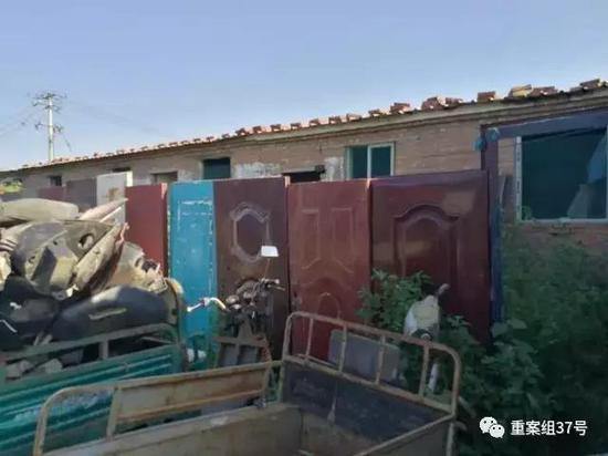 ▲静海大口子门村西北角的一处传销窝点，藏在废品回收站内。&nbsp;&nbsp;&nbsp;&nbsp;新京报记者 赵吉翔 摄