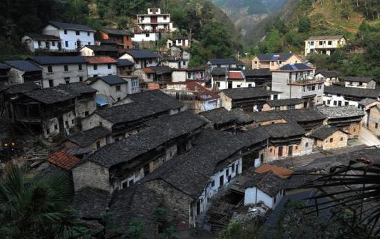 浙江省临安岛石镇株川村的石板屋古村落。东方IC 资料图