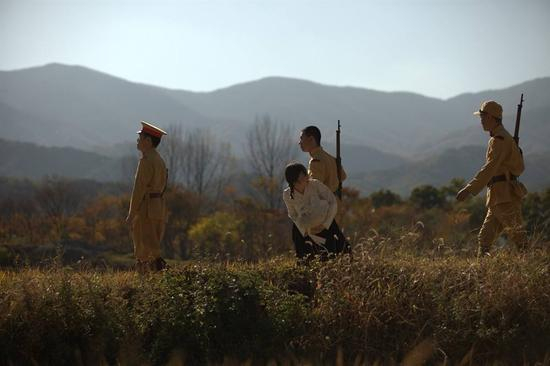 韩国影片《鬼乡》剧照。