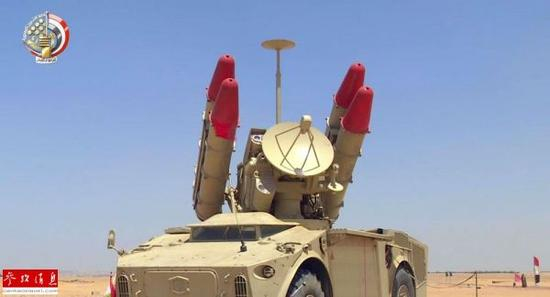 资料图：埃及防空部队装备的中国制造的红旗7防空导弹。