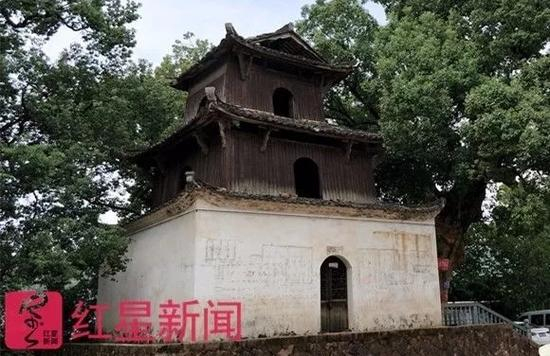 修复后的读书台。图片来源 红星新闻