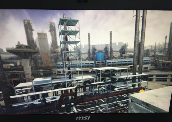 华东理工为学生开VR实训体验课，图翻拍自演示画面。