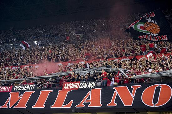 AC米兰的球迷。视觉中国 图