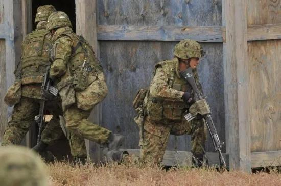 日本自卫队士兵 &nbsp;资料图