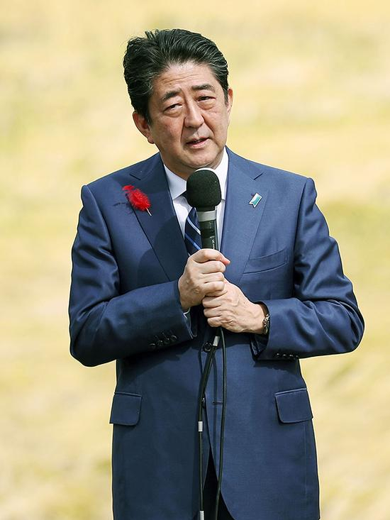 当地时间2017年10月10日，日本福岛，日本首相安倍晋三举行竞选集会。 视觉中国 图