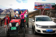 河北小伙开拖拉机游西藏