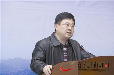 谭军波