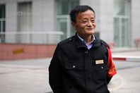 门卫撞脸马云 演电影上综艺