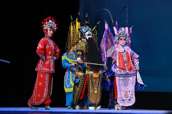 演出现场图