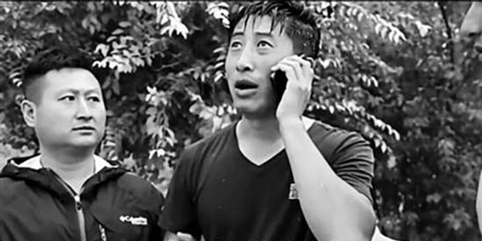 酒吧服务员为网红疯狂刷礼物 朋友拍成电影挽