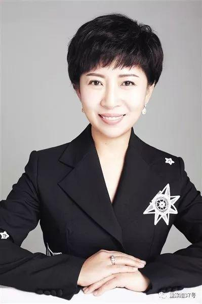 史燕来，红黄蓝教育机构创始人、总裁。