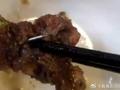 男子外出就餐一口咬到3厘米铁钉 店家:不知道哪来的