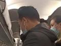 春秋航空回应旅客与空姐争执:旅客触碰安全门,已更换座位