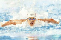 再夺一金！200米自由泳决赛：18岁张展硕夺金，潘展乐铜牌