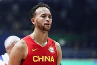 中国男篮首位归化球员李凯尔已变更国籍？不属实