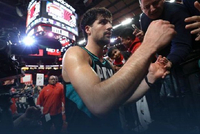 杨瀚森2分钟4分 开拓者击退爵士 阿夫迪亚33+8+9 夏普29+7