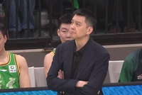 辽宁男篮官宣：主教练杨鸣因个人身体原因，正式提出辞职