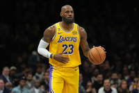 湖人大胜篮网结束八连客 詹姆斯25+7 东契奇24+6+5 里夫斯15分