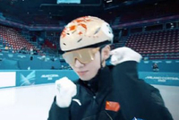 林孝埈握拳加油 转发传递，祝福中国队！