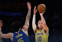 湖人力擒勇士 詹姆斯20+7+10&肯纳德首秀 里夫斯16分5板8助 穆迪25分