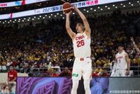 正互动直播男篮世界杯亚洲区预选赛：半场日本男篮47-33中国男篮 赵睿8分