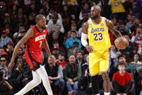 正互动直播NBA常规赛：三节湖人83-80火箭 杜兰特吃一级恶犯