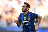 米体：恰尔汗奥卢与国米续约的可能性在下降，球员可能今夏离队