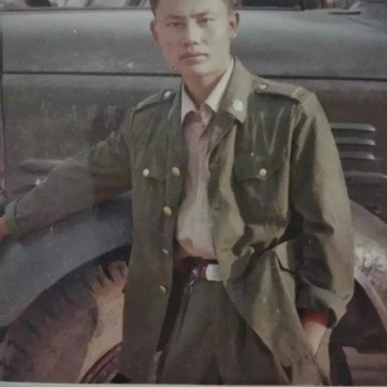 车雪峰是五名被告人之一，2004年无罪获释。