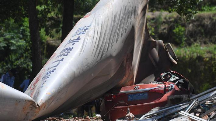 浙江温岭槽罐车爆炸现场