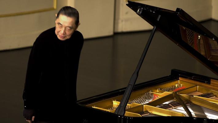 钢琴家傅聪因新冠在英国去世