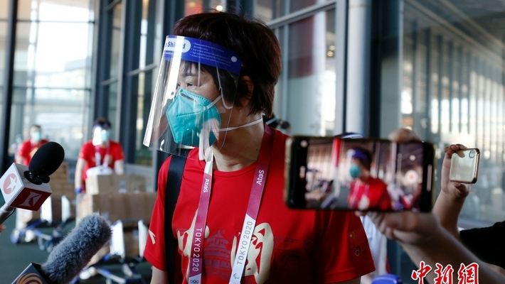 中国女排抵达东京