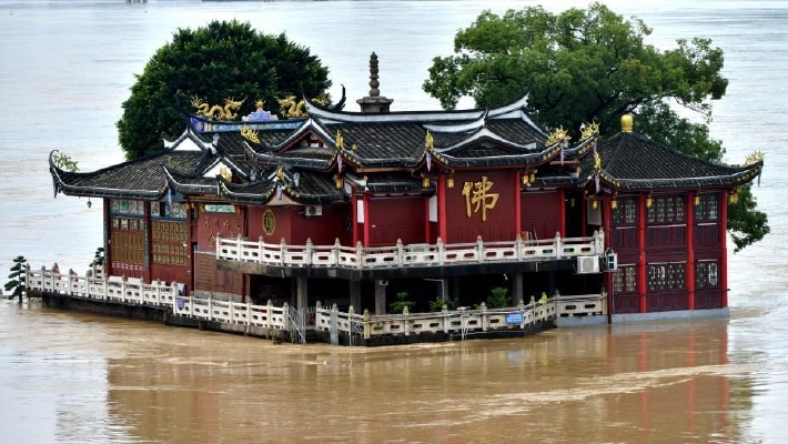 福州:"水漫金山寺"