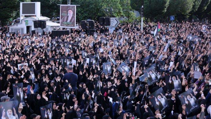 伊朗首都大批民众公开哀悼总统莱希