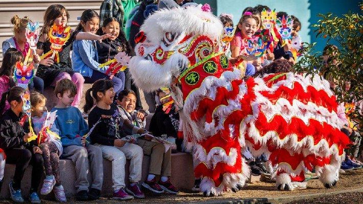 全球多地举办多彩春节活动