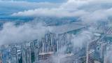 雨后城市云雾飘渺宛如仙境