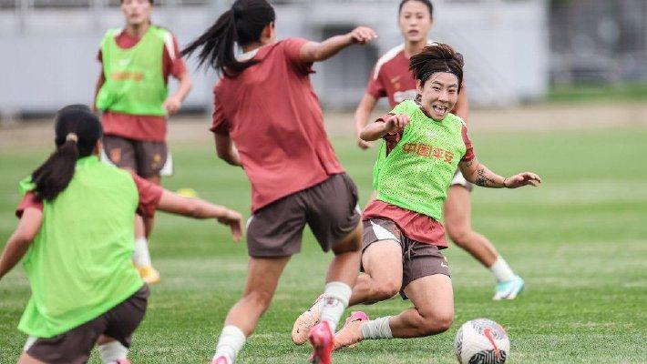 中国女足集结备战东亚杯