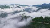 湖北保康梨花山苍茫云海如柔纱