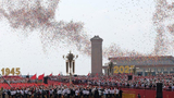 抗战胜利80周年纪念大会：8万羽和平鸽和8万只气球放飞