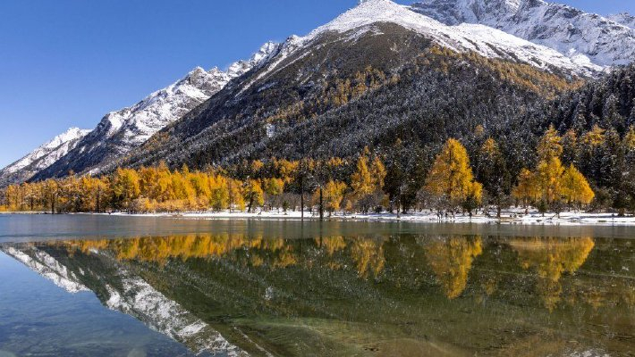 四川：毕棚沟秋色斑斓