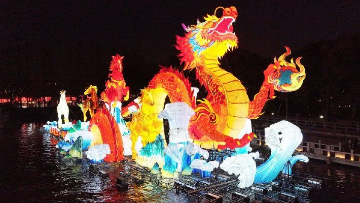 南京:“夜泊秦淮”灯彩艺术展