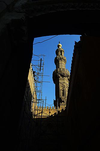 在埃及首都开罗拍摄的维护中的爱资哈尔清真寺一角。新华社记者赵丁喆摄