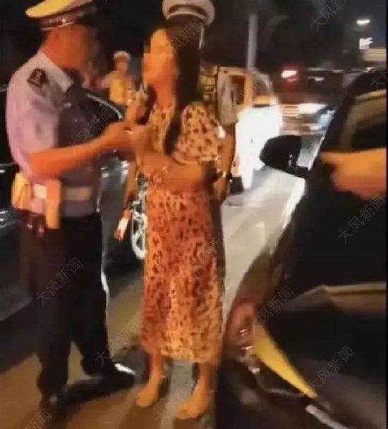 谢女士被执勤交警截停查获