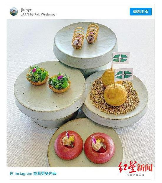 ▲乔恩在社交平台Instagram上记录自己光顾过的新加坡餐厅。截图自Instagram