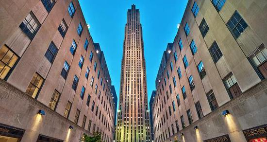 △美国纽约市曼哈顿洛克菲勒中心