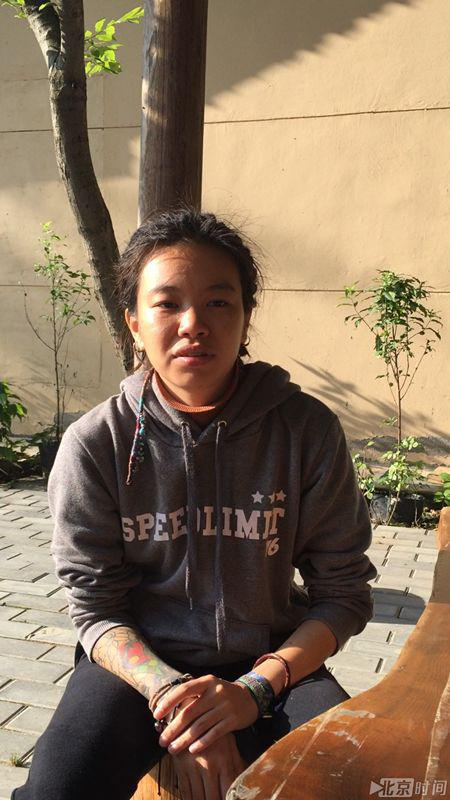 在终南山禅修的小A。北京时间记者杨安平摄