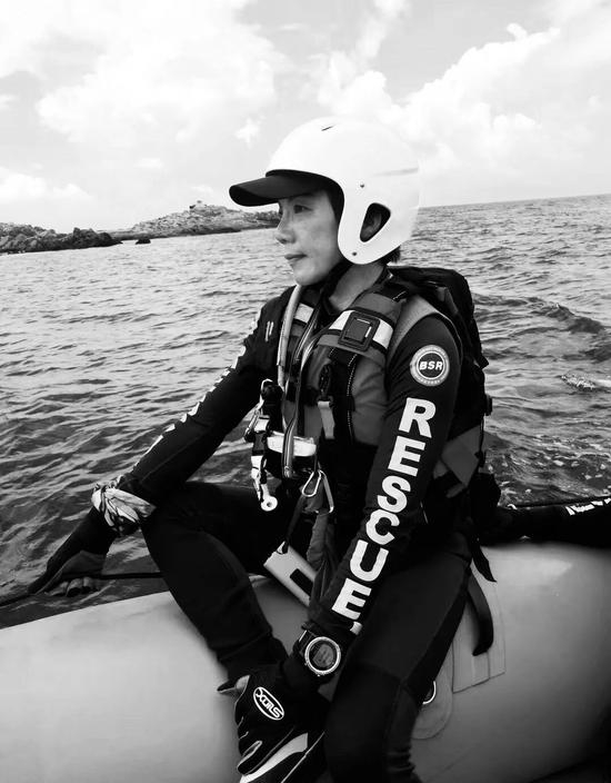 许挺秀爱好游泳和潜水。受访者供图