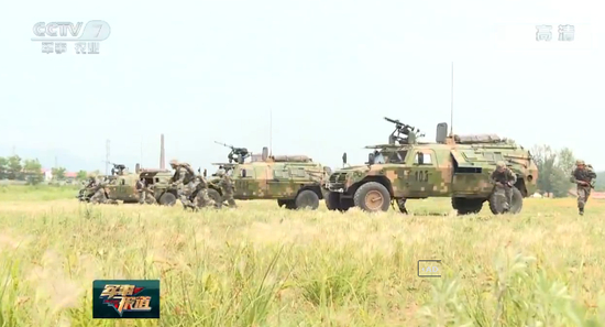 步兵虽然乘坐载具，但是载具不再是班组作战的火力核心